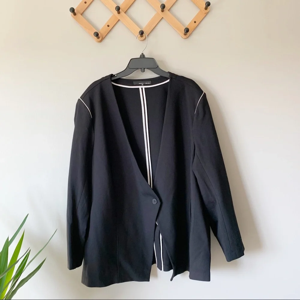 Amanda & Chelsea Black Piped Shoulder Ponte Blazer Jacket | 3X - Picture 1 of 6